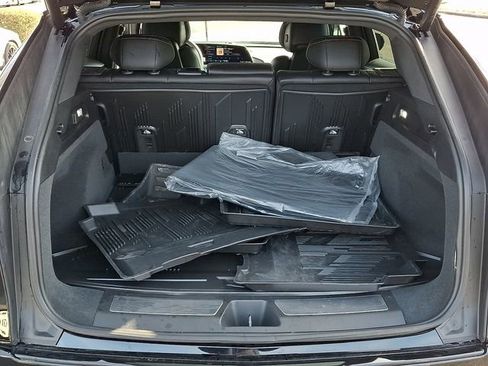 Used 2025 Cadillac Lyriq Sport image 35