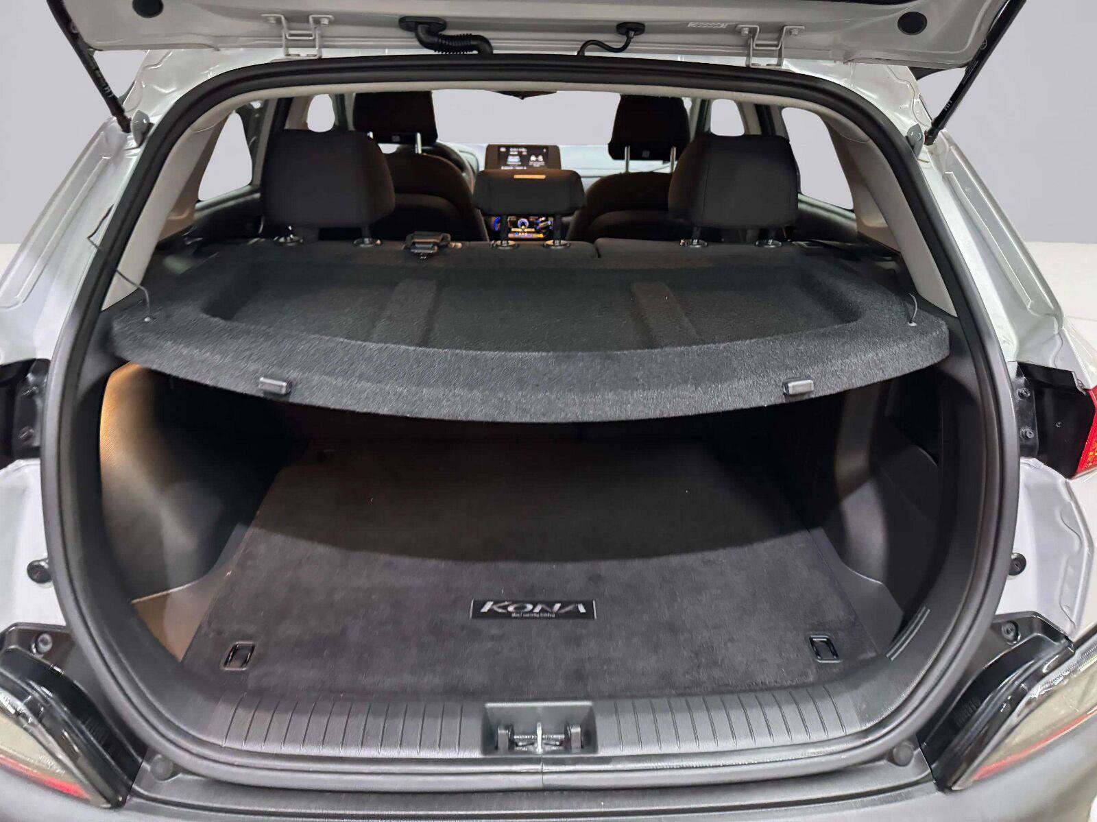 Used 2022 Hyundai Kona SEL AWD/4WD image 43