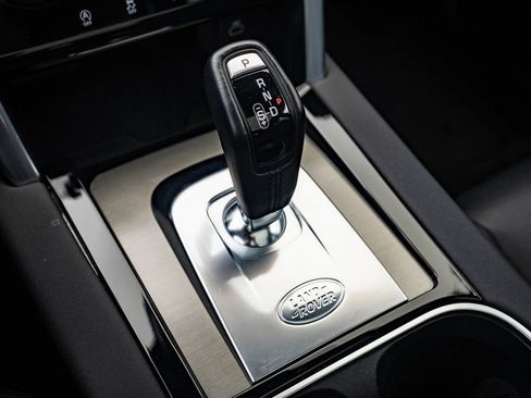 Used 2023 Land Rover Discovery Sport SE R-Dynamic image 28