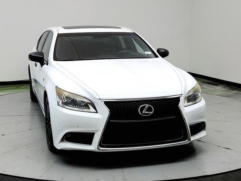 Used 2015 Lexus LS 460 RWD image 2