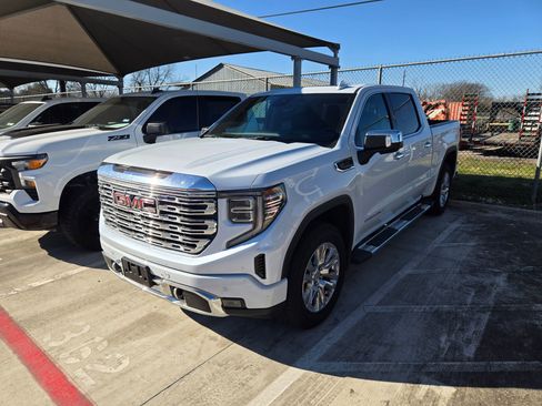 Used 2026 GMC Sierra 1500 Denali w/ Technology Package image 3