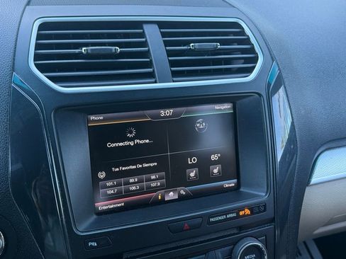 Used 2016 Ford Explorer XLT w/ Equipment Group 202A image 13