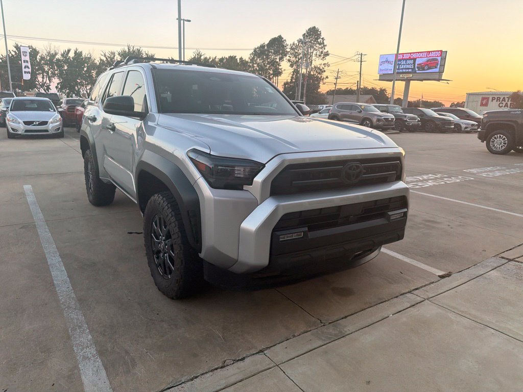 Used 2025 Toyota 4Runner SR5 AWD/4WD image 2