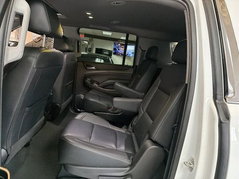 Used 2020 Chevrolet Suburban LT image 23