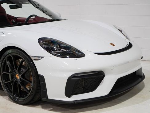 Used 2020 Porsche 718 Boxster Spyder RWD image 24