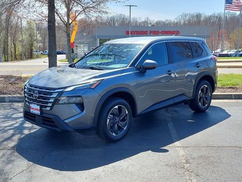 Used 2024 Nissan Rogue SV image 7