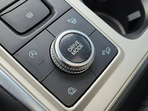 Certified 2021 Ford Explorer Platinum w/ Equipment Group 601A image 33