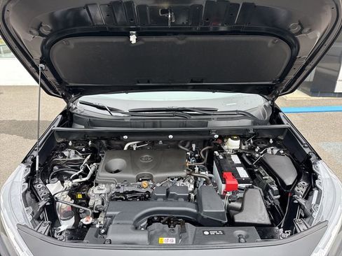 Used 2025 Toyota RAV4 XLE image 26