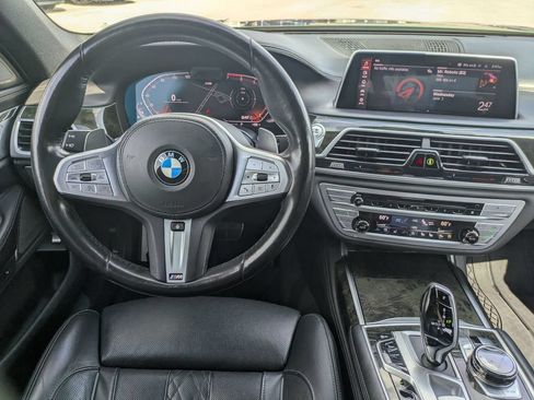 Used 2020 BMW 750i xDrive w/ Executive Package AWD/4WD image 27