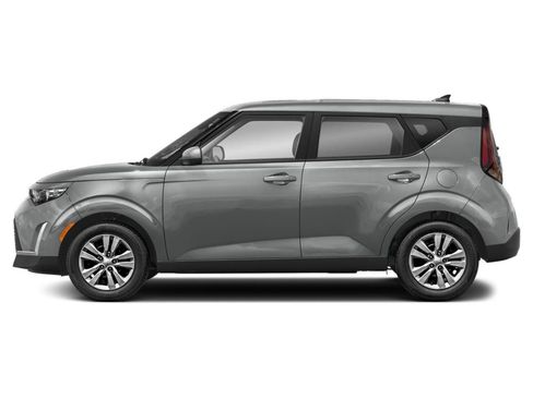 Used 2025 Kia Soul LX w/ LX Technology Package FWD image 3