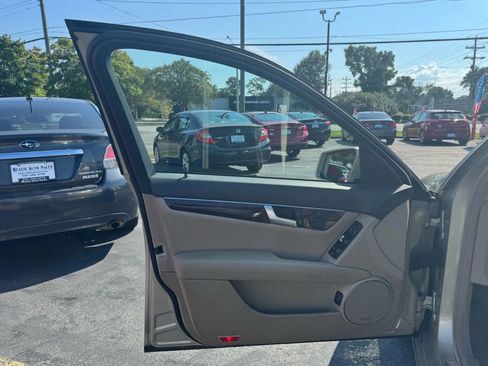 Used 2012 Mercedes-Benz C 300 4MATIC Sedan image 12