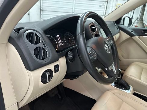 Used 2012 Volkswagen Tiguan S AWD/4WD image 13