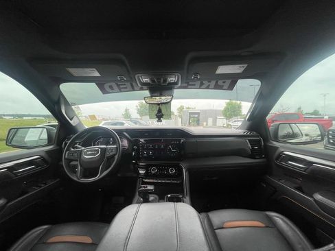 Used 2024 GMC Sierra 1500 AT4 w/ Technology Package AWD/4WD image 25