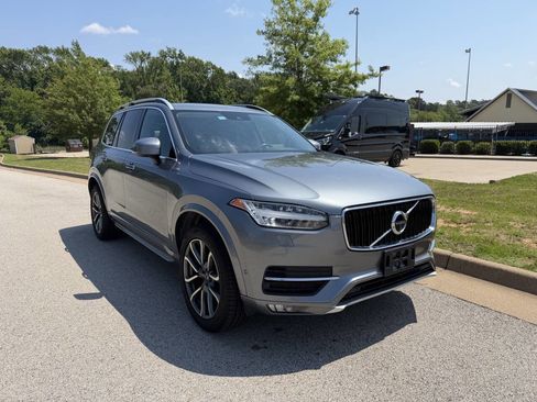 Used 2018 Volvo XC90 T6 Momentum w/ Convenience Package AWD/4WD image 1