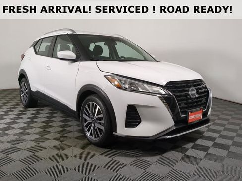 Used 2024 Nissan Kicks SV FWD image 1