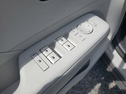 Used 2025 Hyundai Kona SEL image 10