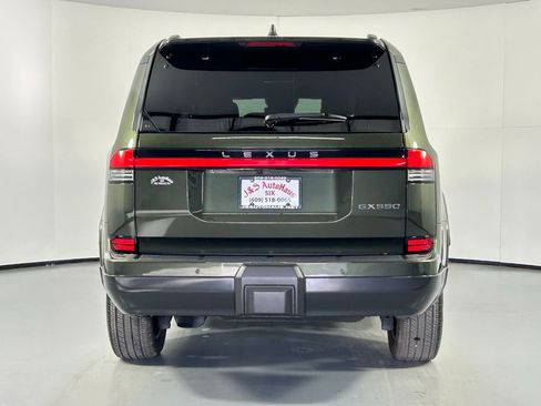 Used 2024 Lexus GX 550 w/ Accessory Package (2T) AWD/4WD image 7