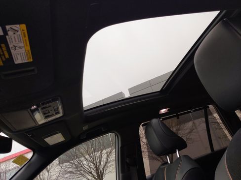 Used 2024 Toyota Grand Highlander AWD Hybrid image 37