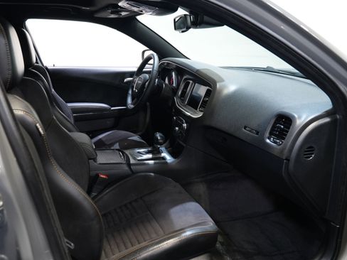 Used 2017 Dodge Charger R/T RWD image 38