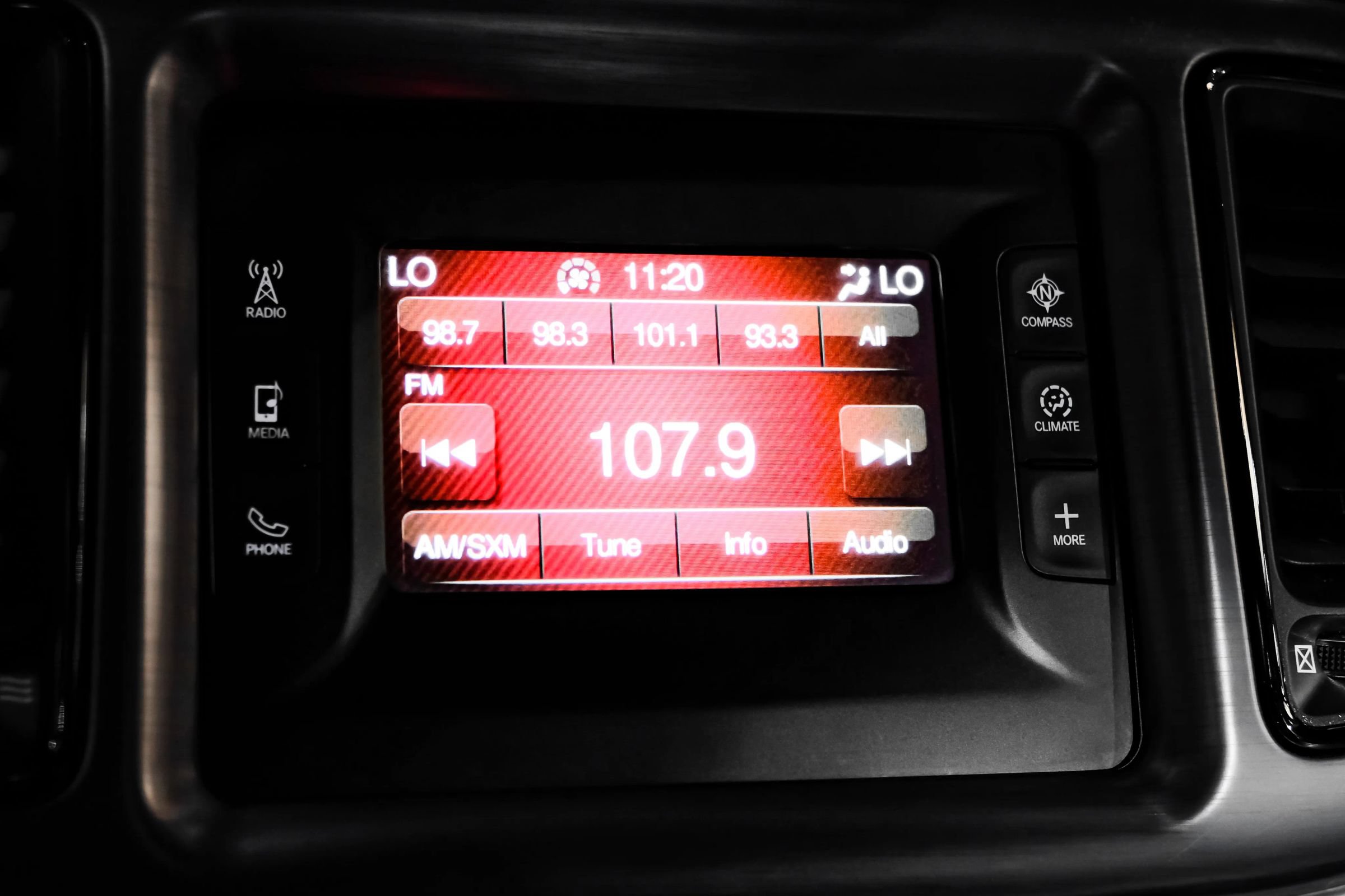 Used 2016 Dodge Challenger SXT RWD image 22
