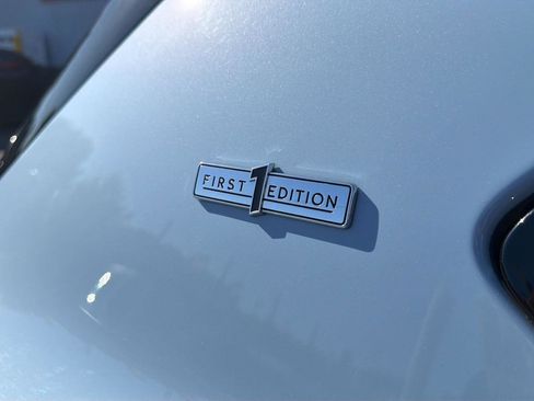Used 2021 Bentley Bentayga AWD/4WD image 35