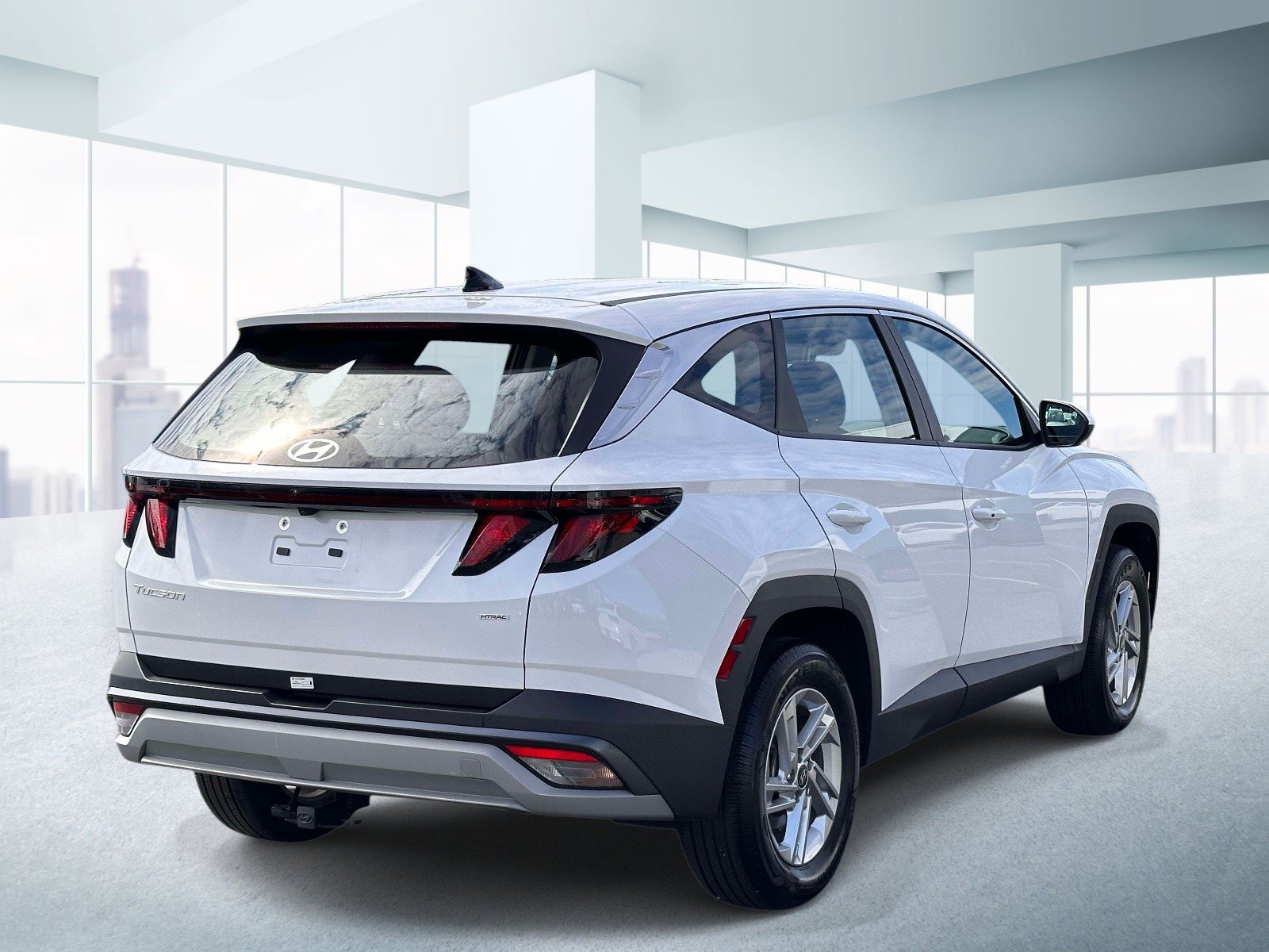 Used 2025 Hyundai Tucson SE AWD/4WD image 4