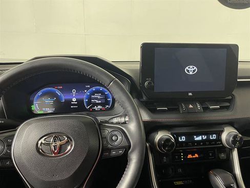Used 2024 Toyota RAV4 XSE AWD/4WD image 16