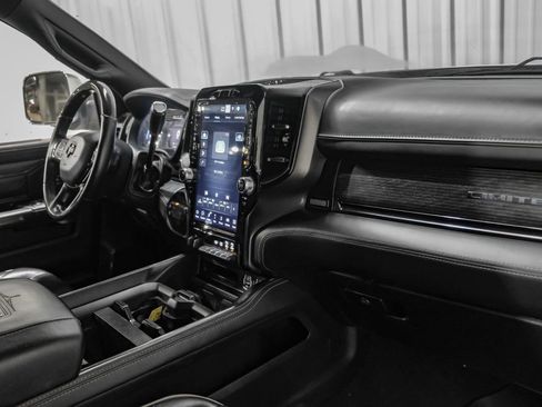 Used 2022 RAM 2500 Limited image 12