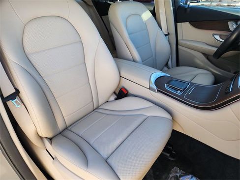 Certified 2021 Mercedes-Benz GLC 300 4MATIC image 20