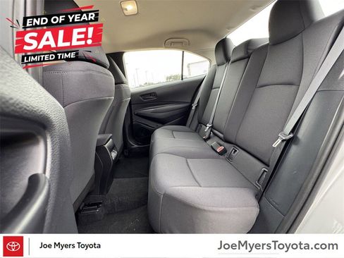 Used 2025 Toyota Corolla LE image 24