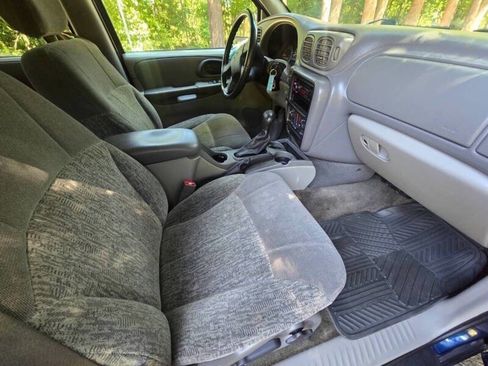 Used 2002 Chevrolet TrailBlazer LS w/ Preferred Equipment Group image 12