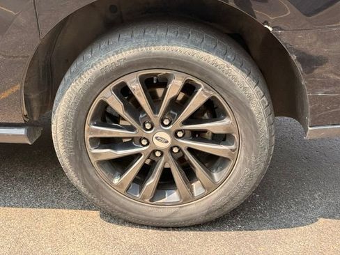 Used 2021 Ford Expedition Max Limited RWD image 31
