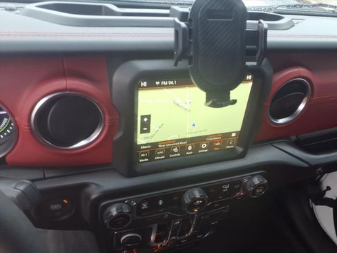 Used 2023 Jeep Wrangler Unlimited Rubicon 4xe AWD/4WD image 16