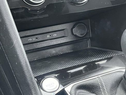 Used 2023 Volkswagen Taos S image 28