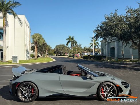 Used 2022 McLaren 765LT image 60