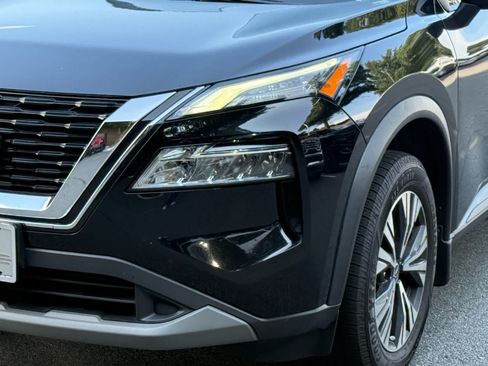 Used 2023 Nissan Rogue SV w/ SV Premium B Package FWD image 10