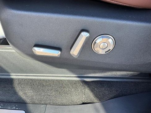 New 2025 Lincoln Navigator L Reserve image 18