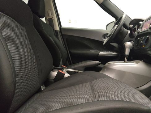 Used 2015 Nissan Juke S FWD image 21