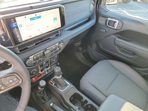 New 2026 Jeep Wrangler Unlimited Rubicon image 12