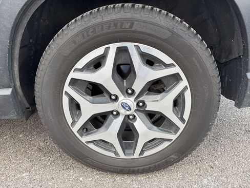 Used 2022 Subaru Forester Premium image 7