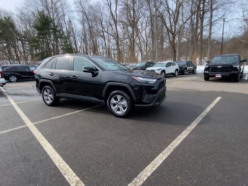 Used 2025 Toyota RAV4 XLE w/ Convenience Package image 5