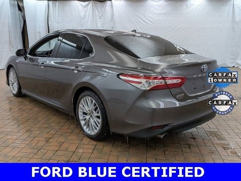 Used 2018 Toyota Camry XLE image 5
