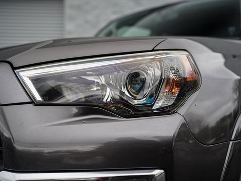 Used 2016 Toyota 4Runner Limited image 4