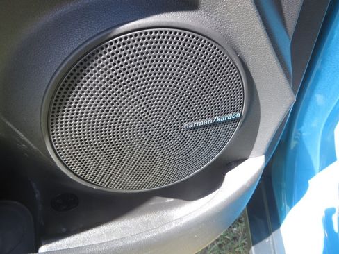 Used 2022 Hyundai Kona Limited image 12