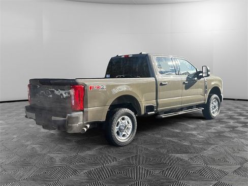 New 2026 Ford F250 XLT w/ FX4 Off-Road Package image 5
