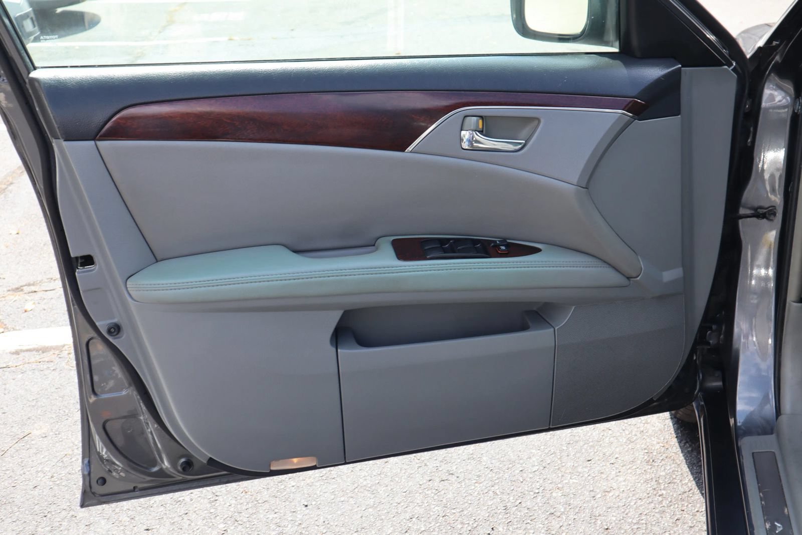 Used 2008 Toyota Avalon Limited FWD image 7
