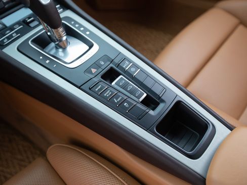 Used 2015 Porsche 911 Turbo S image 26