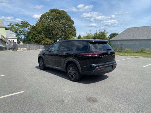 Used 2022 Nissan Pathfinder S image 8