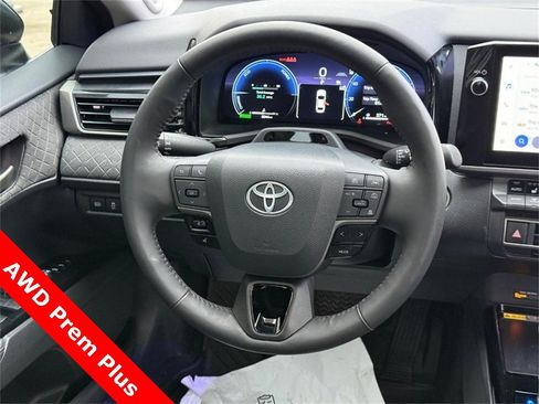 Used 2025 Toyota Camry XLE w/ Premium Plus Package image 14