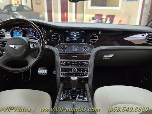Used 2013 Bentley Mulsanne RWD image 32
